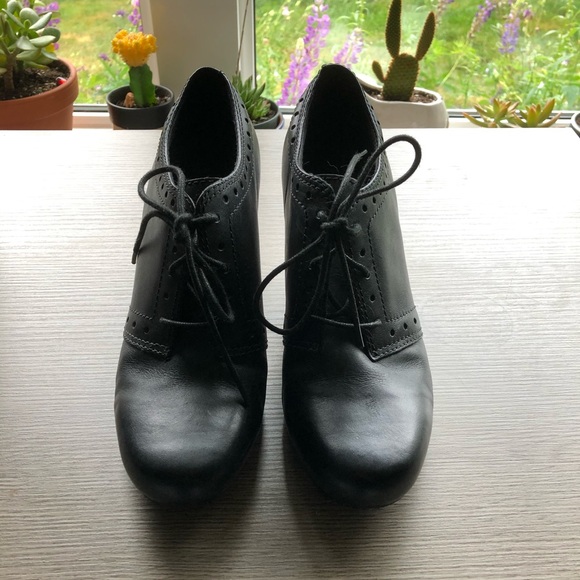 Booty heels - Picture 3 of 6